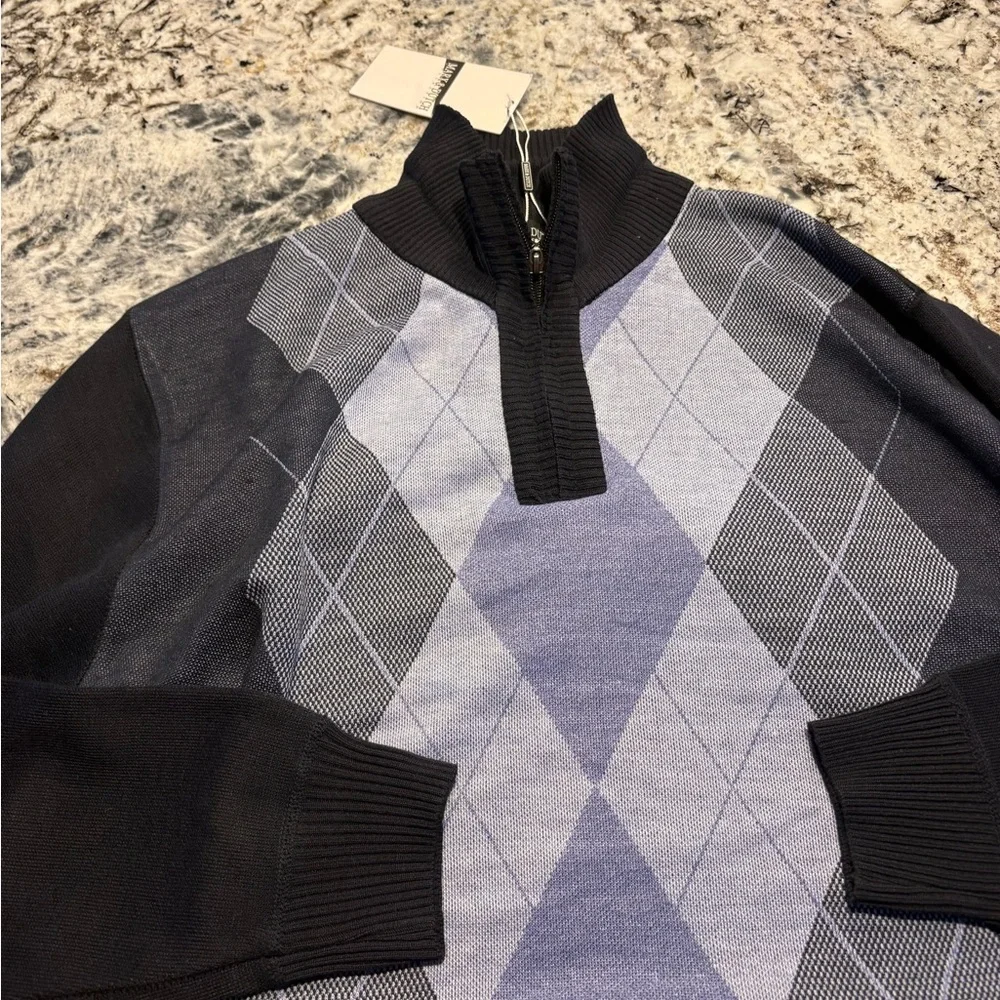 Men's Classic Black and Gray Argyle 1/4 Zip-Up Sweater